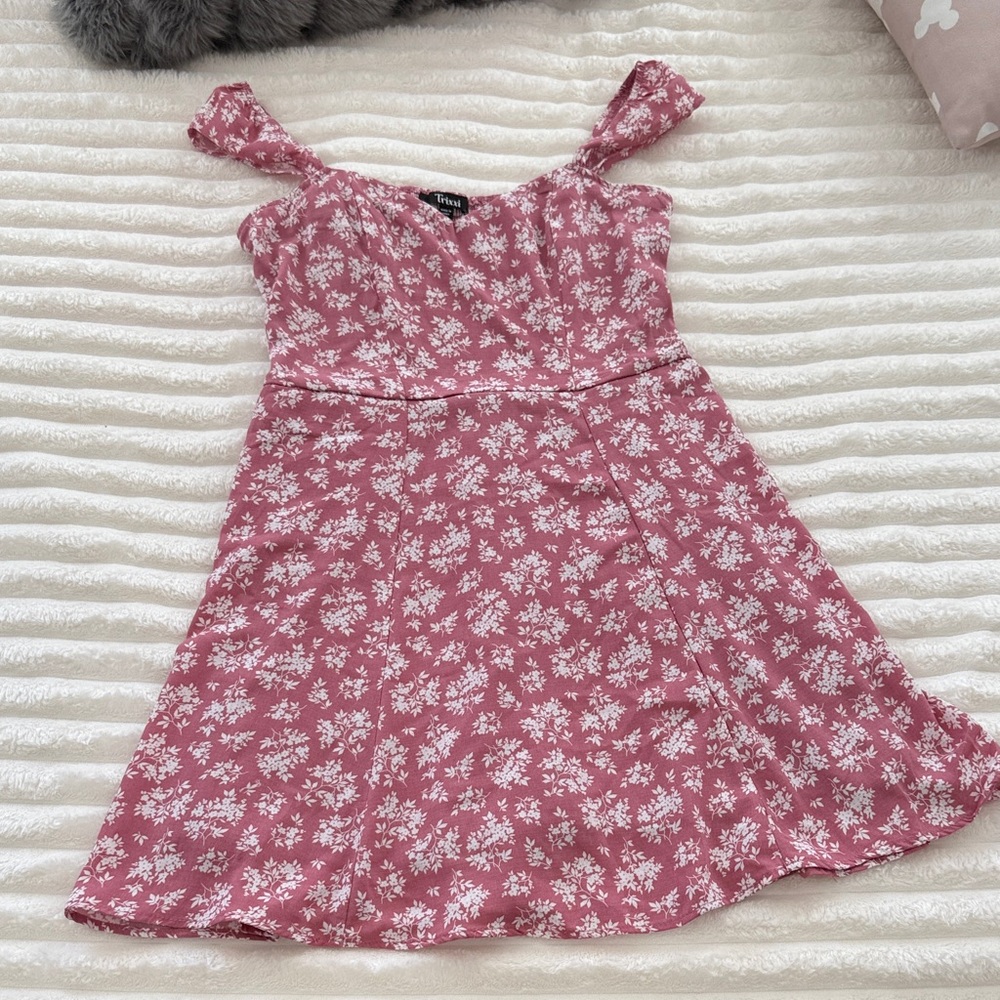 Trixxi Pink and White Floral Casual Dress
